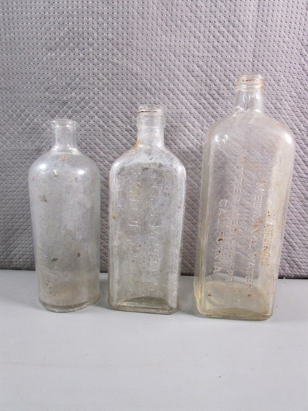 VINTAGE/ANTIQUE BOTTLE COLLECTION