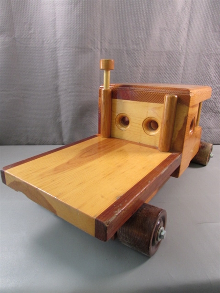 LARGE HAND CRAFTED WOODEN SEMI TRUCK