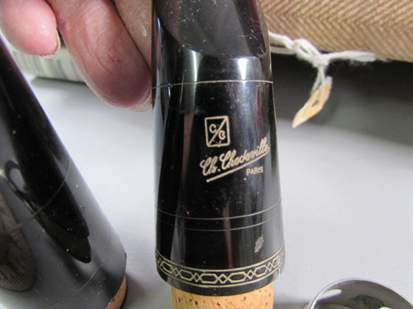 VINTAGE/ANTIQUE CLARINET IN CASE