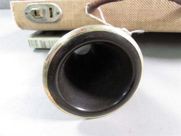 VINTAGE/ANTIQUE CLARINET IN CASE