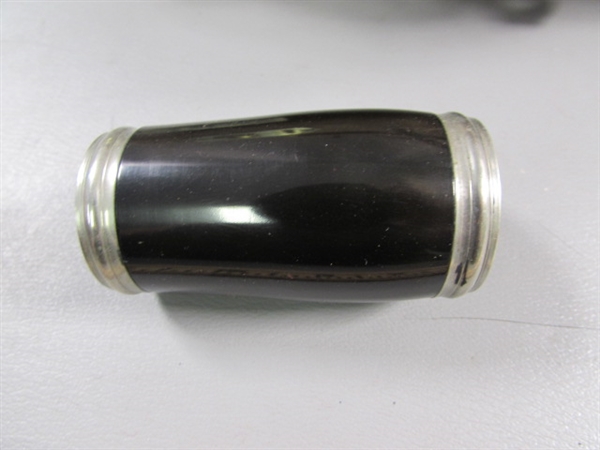 VINTAGE/ANTIQUE CLARINET IN CASE