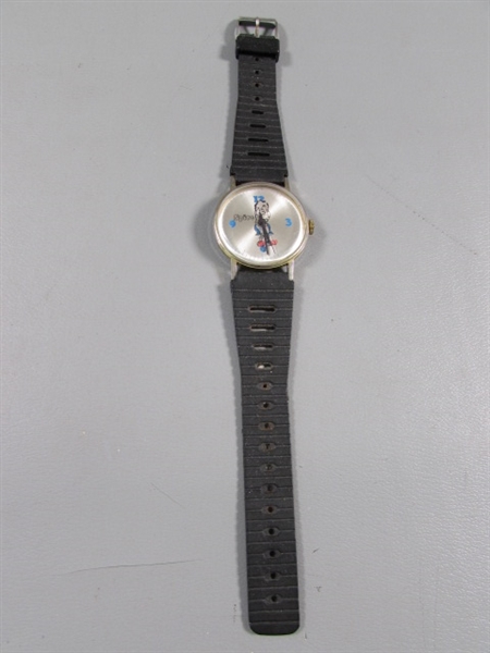 4 VINTAGE WATCHES & A POCKET WATCH