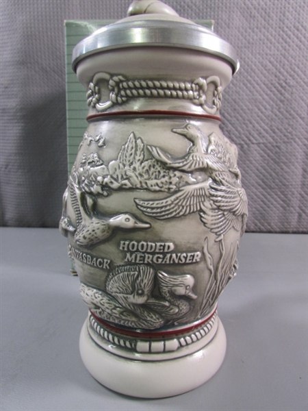 NIB - DUCKS OF THE AMERICAN WILDERNESS STEIN