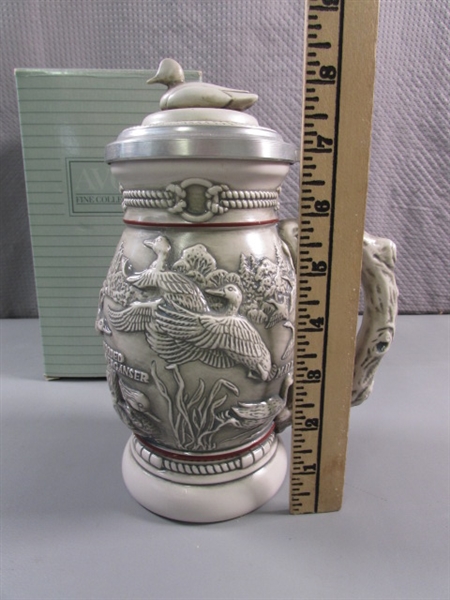 NIB - DUCKS OF THE AMERICAN WILDERNESS STEIN