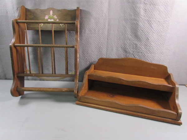 WOODEN DISPLAY SHELF & LETTER HOLDER