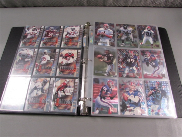 3-RING BINDER WITH FOOTBALL TRADING CARDS