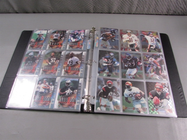 3-RING BINDER WITH FOOTBALL TRADING CARDS