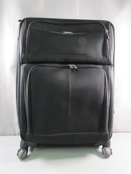 29 360 WHEELED AMERICAN TOURISTER SOFT SIDED SUITCASE