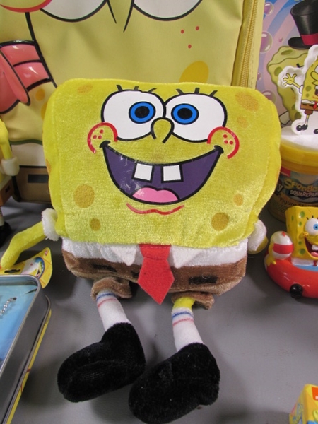 FUN LOT OF SPONGEBOB SQUAREPANTS ITEMS