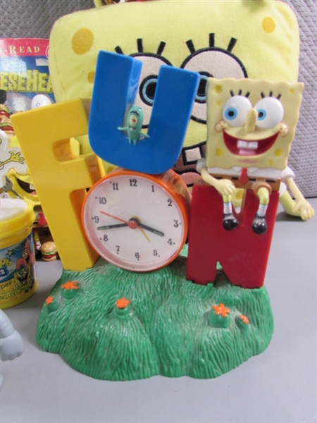 FUN LOT OF SPONGEBOB SQUAREPANTS ITEMS