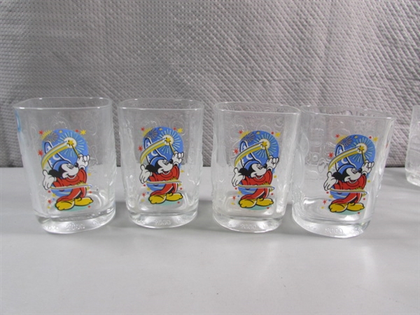 16 WALT DISNEY - MICKEY MOUSE DRINKING GLASSES