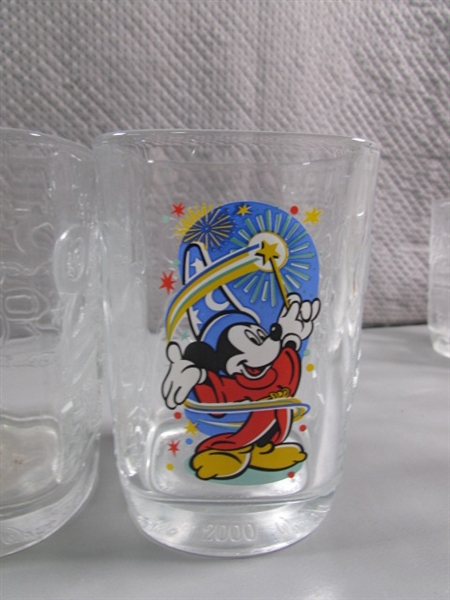 16 WALT DISNEY - MICKEY MOUSE DRINKING GLASSES