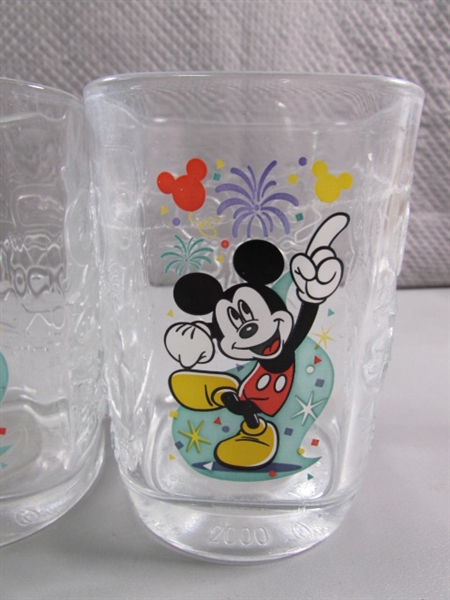 16 WALT DISNEY - MICKEY MOUSE DRINKING GLASSES