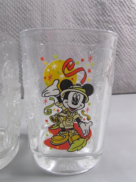 16 WALT DISNEY - MICKEY MOUSE DRINKING GLASSES