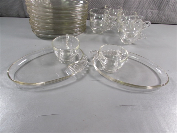 12 VINTAGE GLASS PARDI-ADE SNACK TRAYS W/11 CUPS