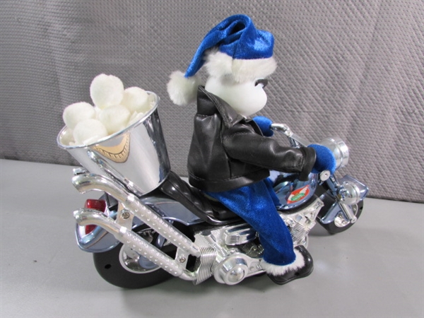 ANIMATED SANTAS & A SNOWMAN ON HARLEY DAVIDSON MOTORCYCLES - UNTESTED