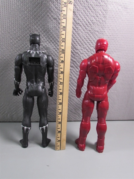 SUPERHERO FIGURINES