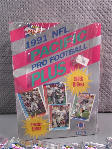 SEALED BOX + LOOSE PACKS 1991 PACIFIC PRO PLUS FOOTBALL CARDS