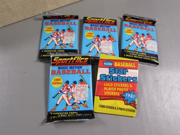 2 BOXES OF BASEBALL CARDS - SOME UNOPENED PACKS INCLUDED