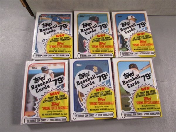 2 BOXES OF BASEBALL CARDS - SOME UNOPENED PACKS INCLUDED