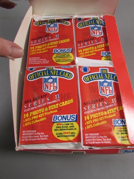 36 PACK BOX OF SEALED NFL SERIES II FOOTBALL CARDS