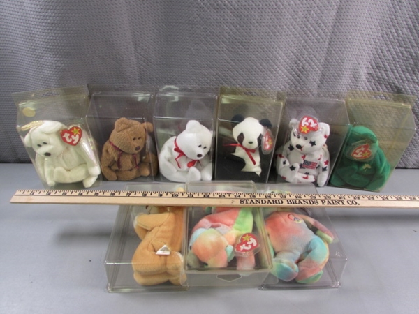 TY BEANIE BABIES - ASST BEARS IN PROTECTIVE CASES