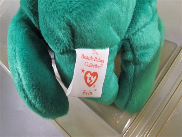 TY BEANIE BABIES - ASST BEARS IN PROTECTIVE CASES