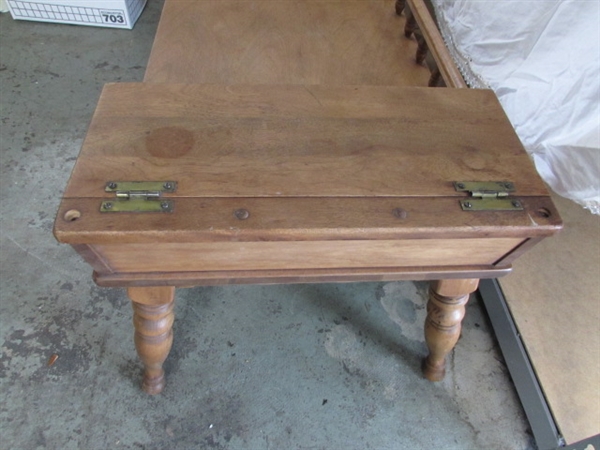 COLONIAL STYLE COFFEE TABLE WITH SIDE STORAGE