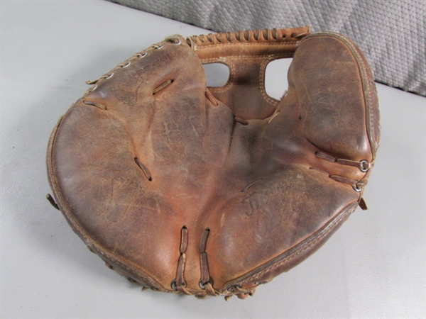 CATCHERS MITTS & BASEBALLS