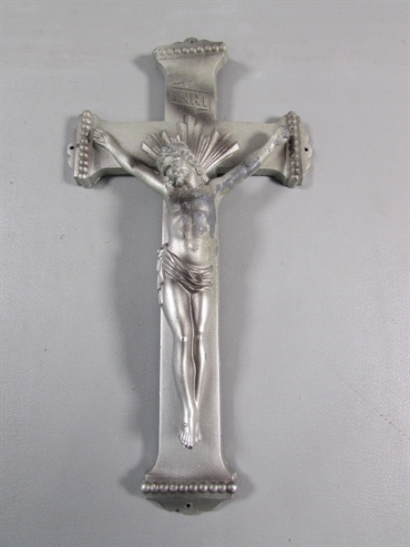 ASSORTED CROSSES - PENDANTS, WALL HANGING, KEYCHAIN & MORE