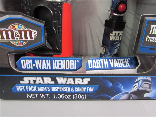 2 STAR WARS/M&M GIFT PACKS - CANDY DISPENSERS & FAN