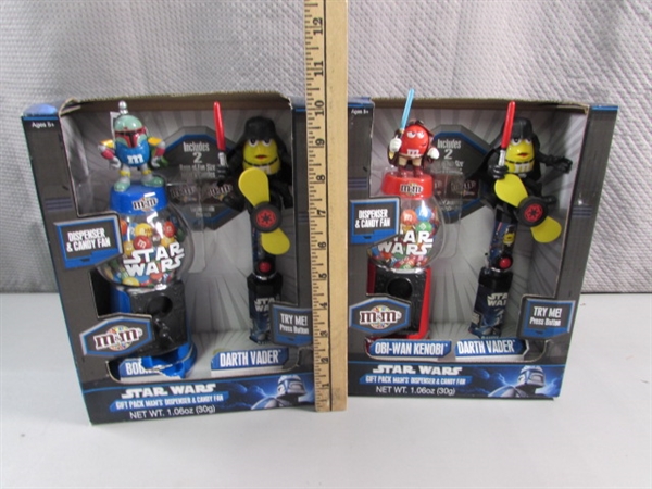 2 STAR WARS/M&M GIFT PACKS - CANDY DISPENSERS & FAN