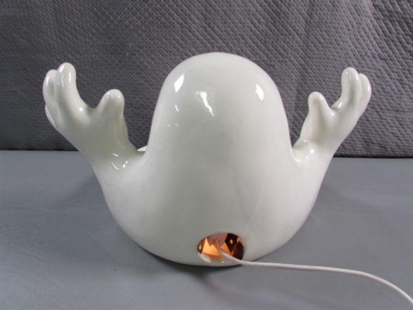 HALLOWEEN LIGHT UP GHOST CANDY DISH