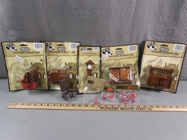 MINIATURE DOLLHOUSE FURNITURE & ACCESSORIES - MOST ARE NEW IN PACKAGE