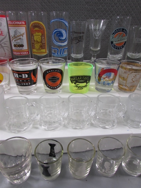 SEAGRAMS MIRROR/SIGN & SHOT GLASS COLLECTION