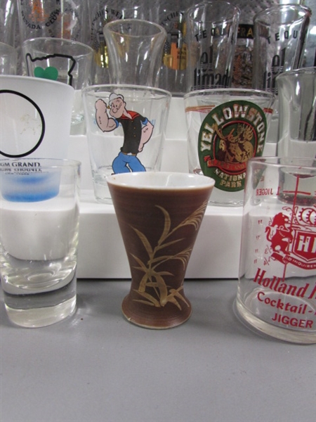 SEAGRAMS MIRROR/SIGN & SHOT GLASS COLLECTION