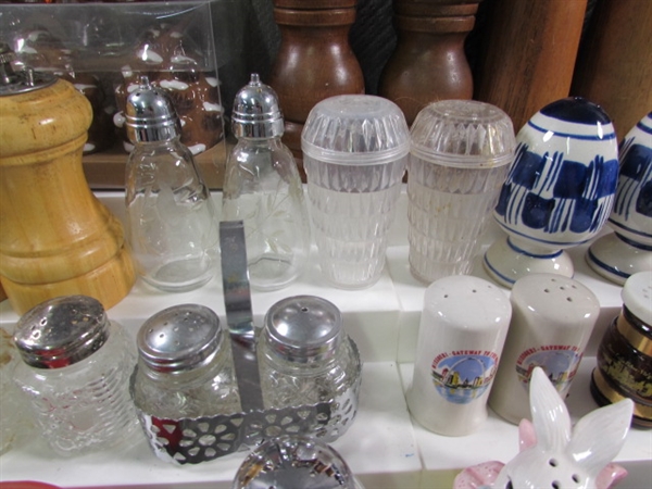 SALT & PEPPER SHAKER COLLECTION