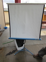 VINTAGE PROJECTOR SCREEN