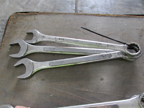 1.5 - 2 COMBINATION WRENCHES