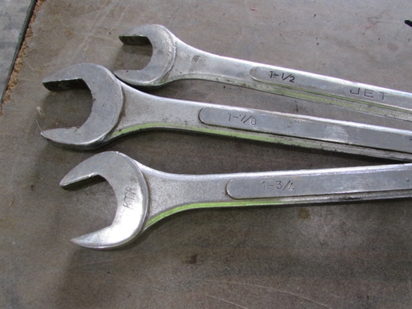 1.5 - 2 COMBINATION WRENCHES