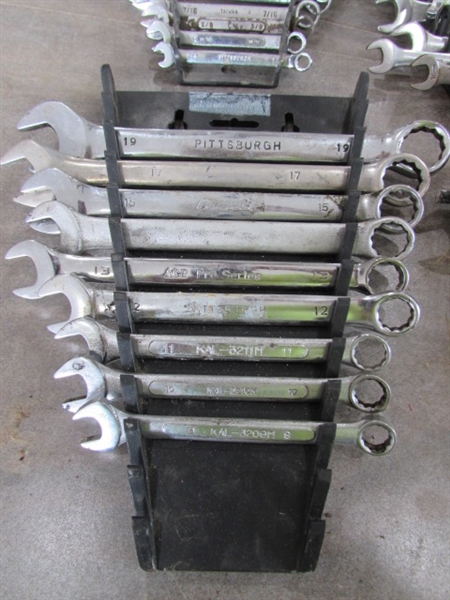 STANDARD & METRIC COMBINATION WRENCHES W/HOLDERS