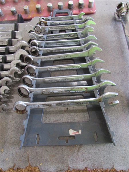 COMBINATION WRENCHES AND SOCKET HOLDERS