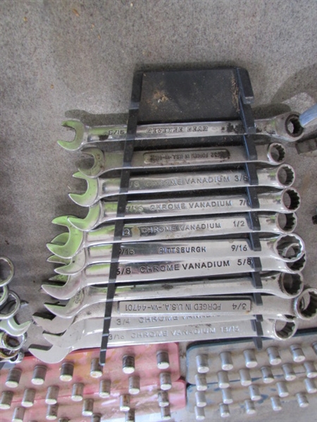 COMBINATION WRENCHES AND SOCKET HOLDERS