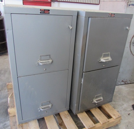 2 MURPHY FIRE KING FIRE RETARDANT FILE CABINETS W/KEYS