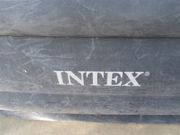 INTEX FLOCKED AIR MATTRESS W/BUILT IN PUMP