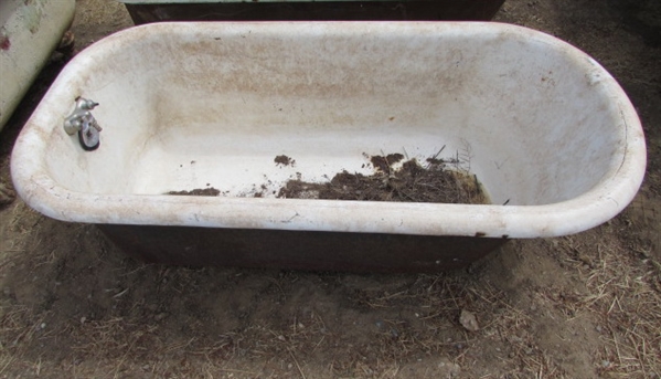 VINTAGE CAST IRON ENAMELED BATHTUB