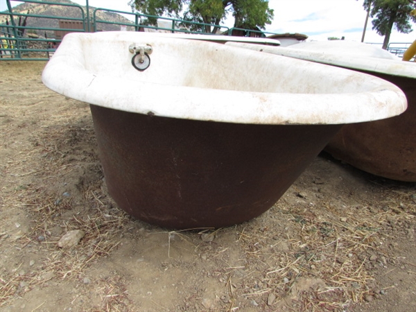 VINTAGE CAST IRON ENAMELED BATHTUB