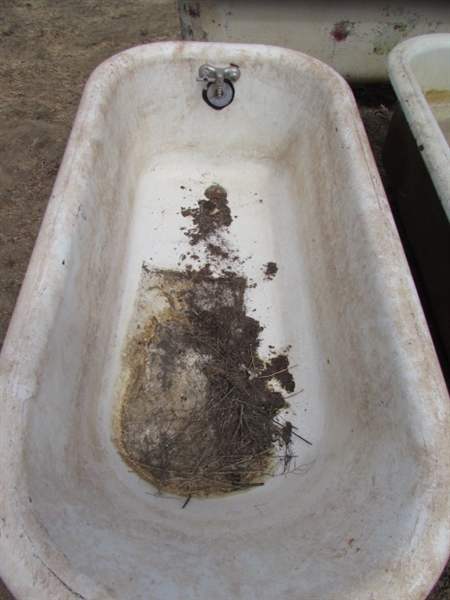 VINTAGE CAST IRON ENAMELED BATHTUB