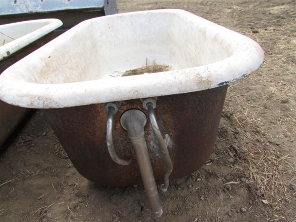 VINTAGE CAST IRON ENAMELED BATHTUB