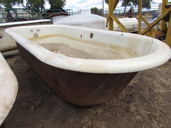 VINTAGE CAST IRON ENAMELED BATHTUB